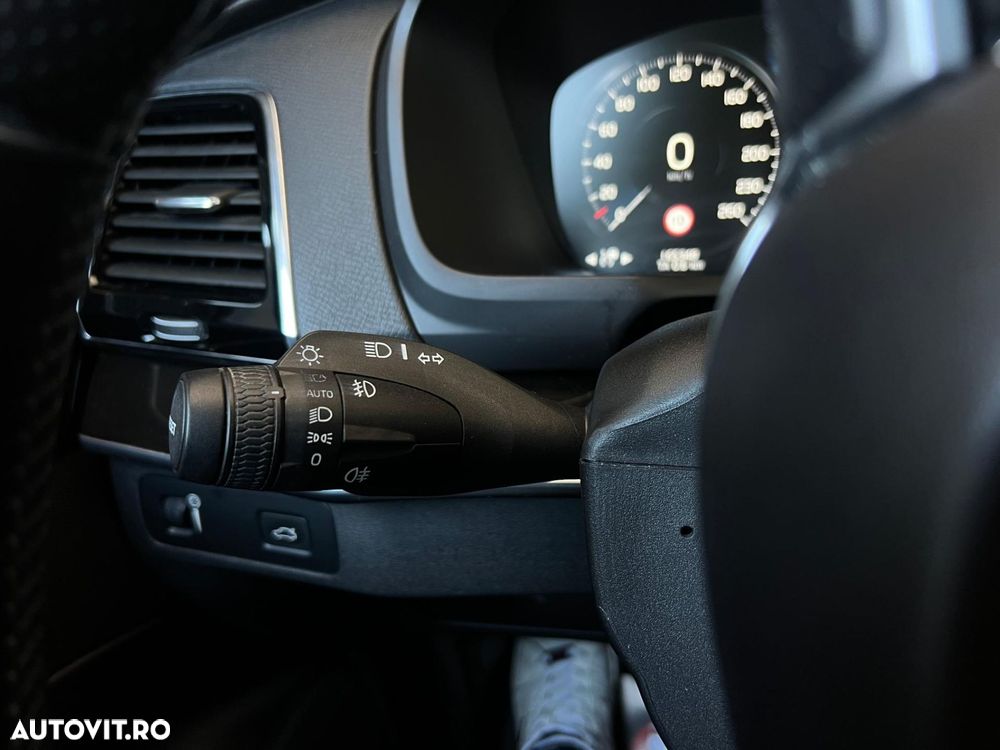 Volvo XC 90 - 34