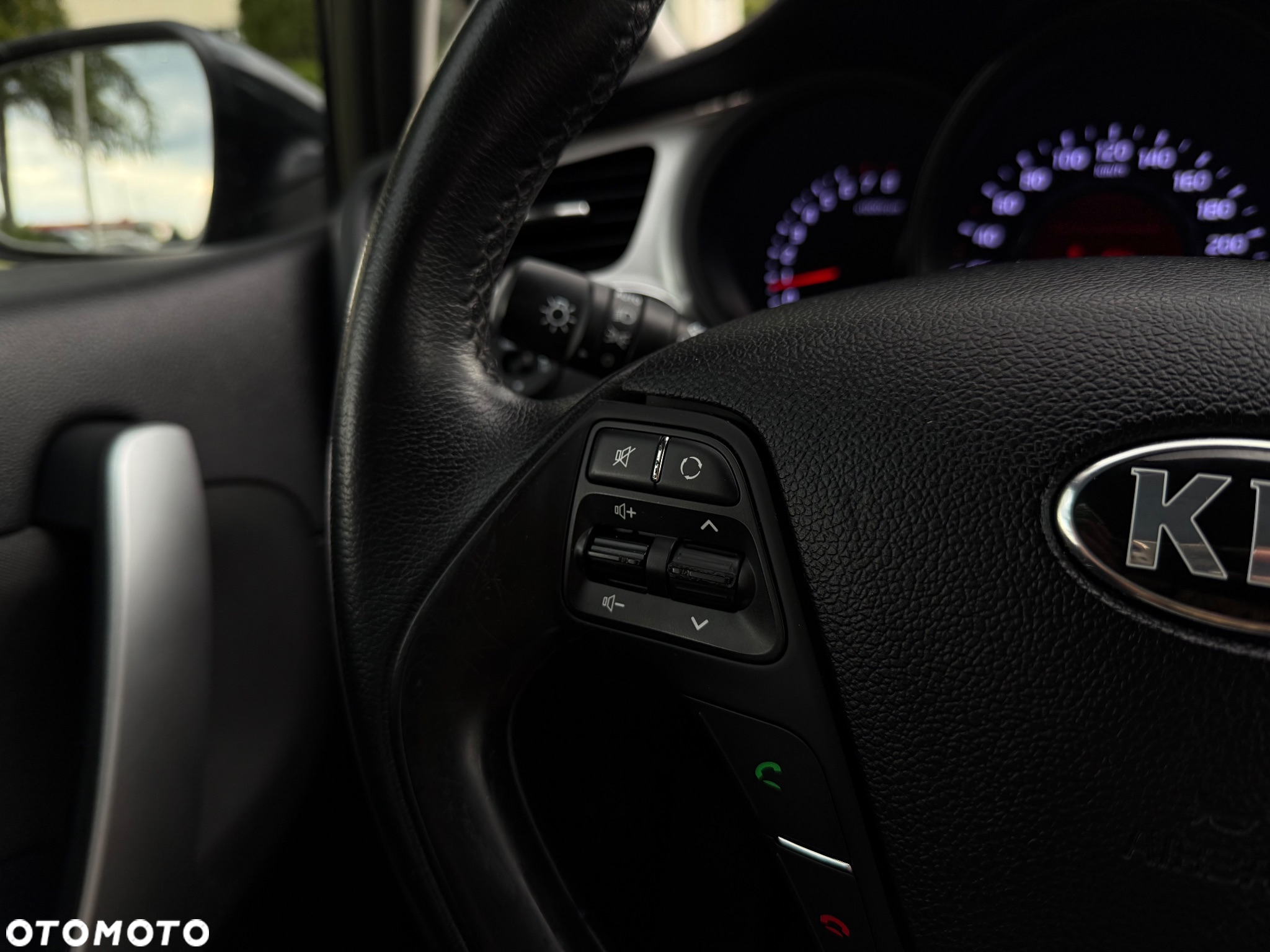 Kia Ceed 1.6 GDI Dream-Team Edition - 24