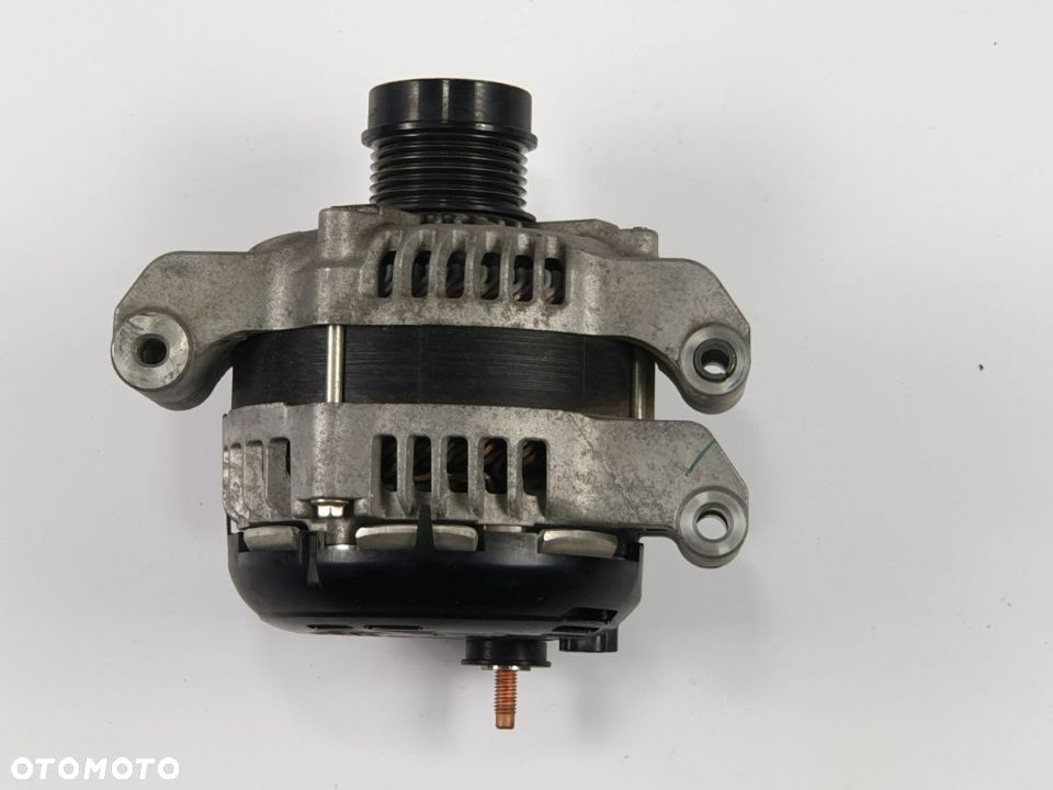JEEP GRAND CHEROKEE WK2 3.6 V6 16-21r Alternator - 2