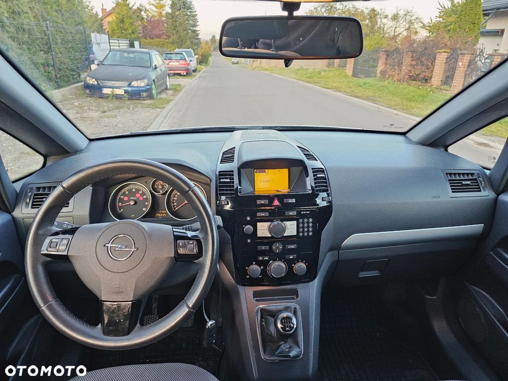 Opel Zafira - 9