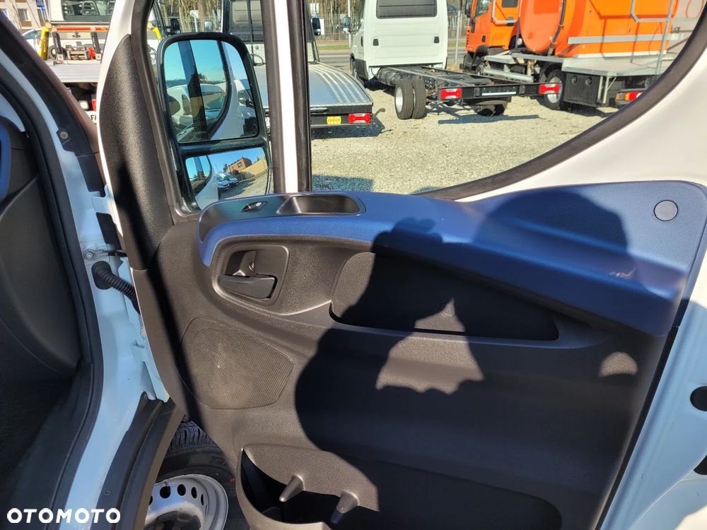 Iveco 35s18 - 16