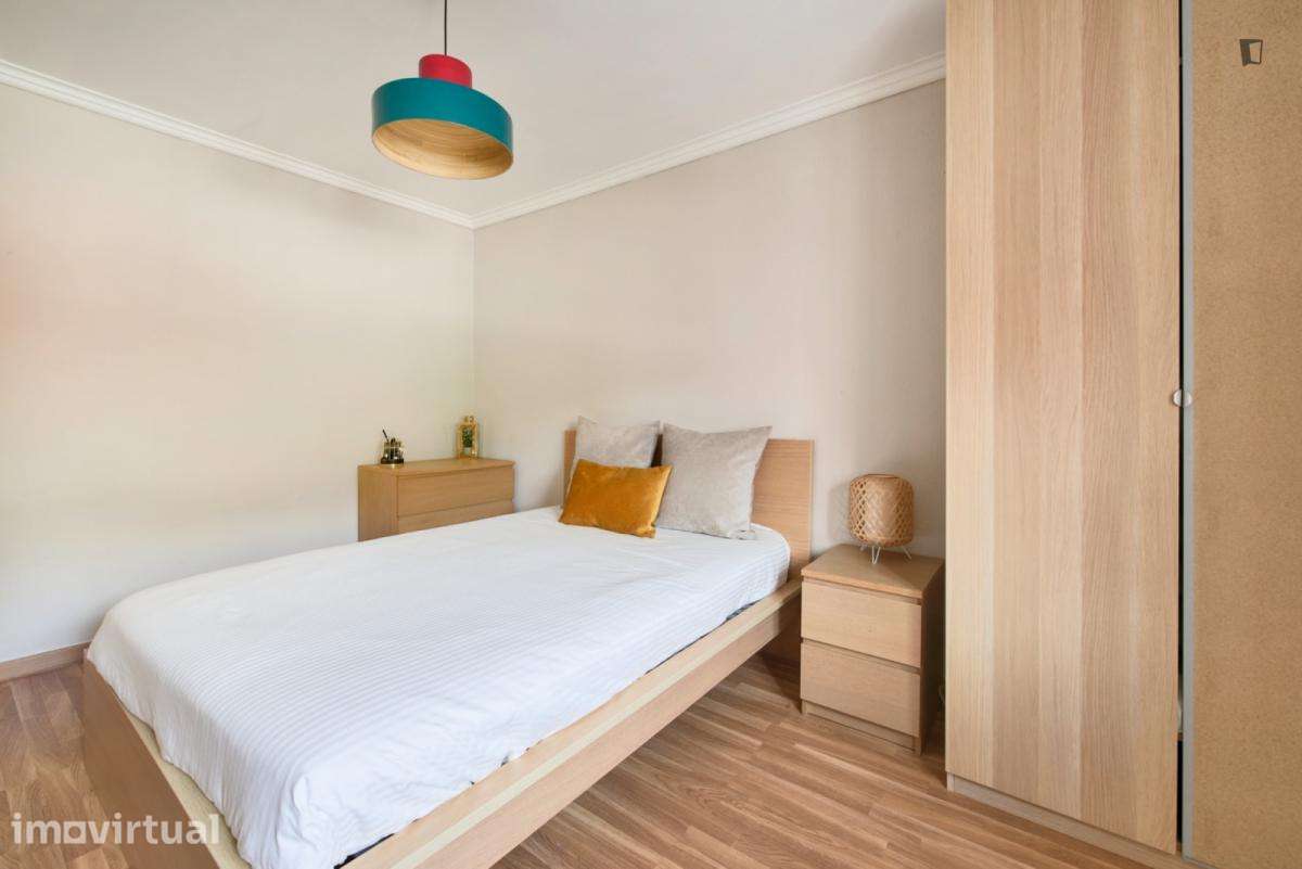 Quarto - localizado em Arroios Lisbon - Grande imagem: 4/10