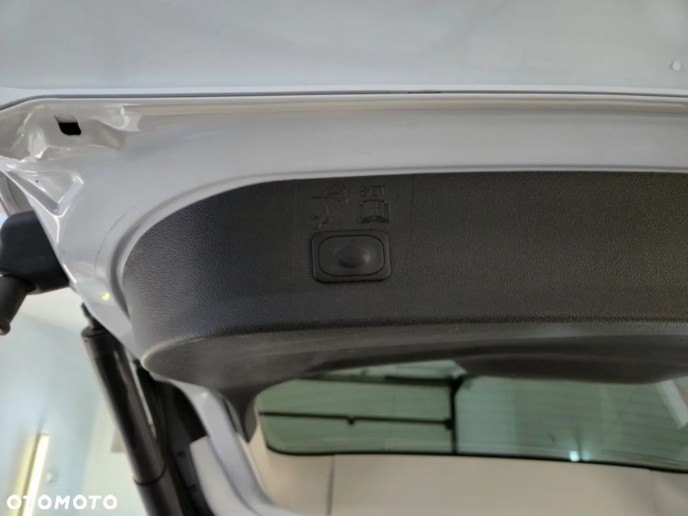 Ford Kuga 2.0 TDCi 4x4 Titanium - 8