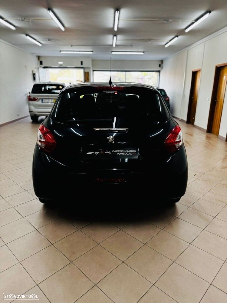 Peugeot 208 1.2 VTi SE Style - 7