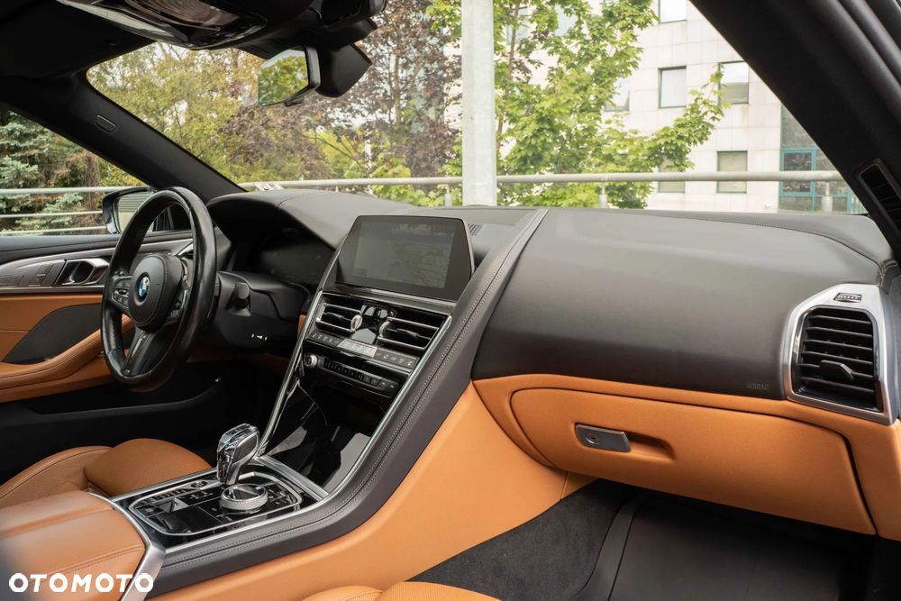BMW Seria 8 - 19