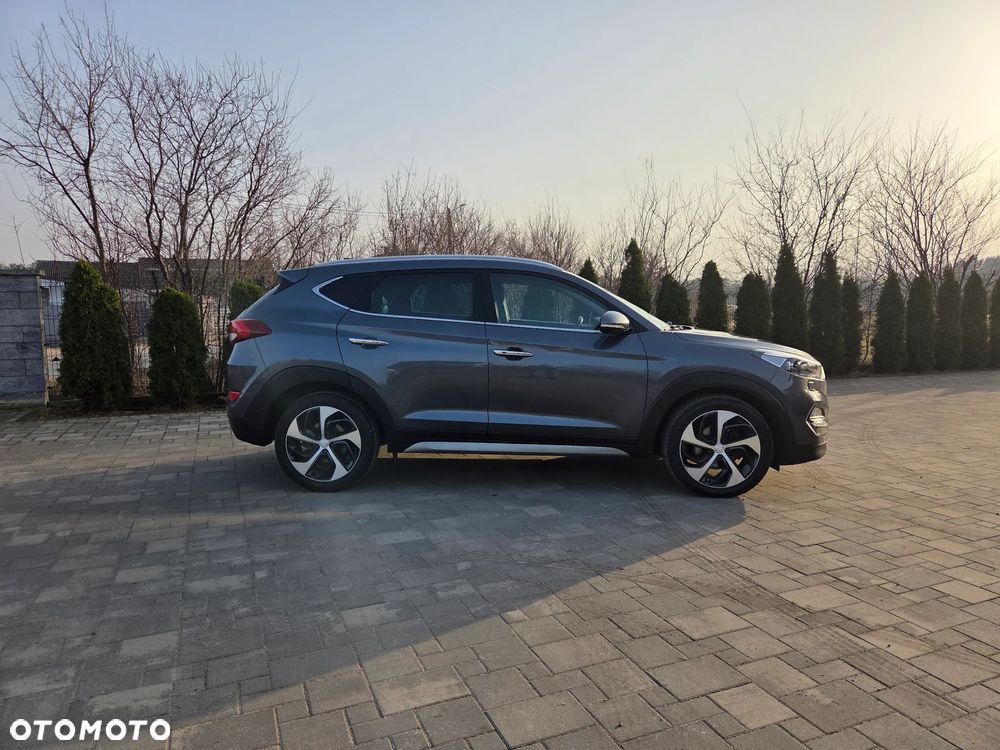 Hyundai Tucson 2.0 CRDI 4WD Automatik Premium - 19