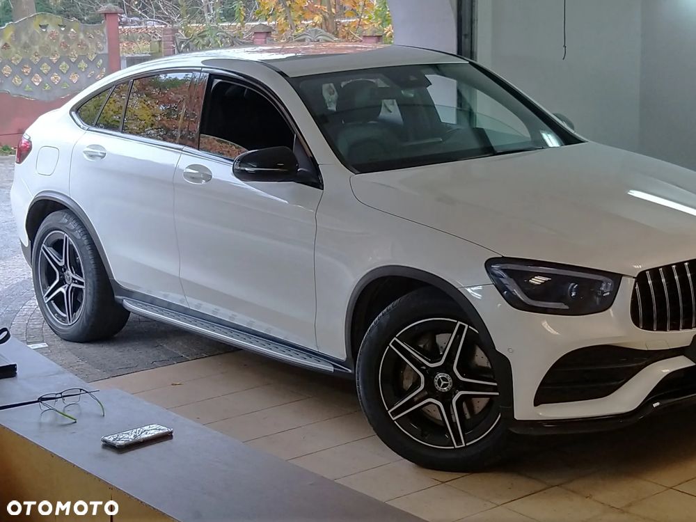 Mercedes-Benz GLC 200 4Matic 9G-TRONIC AMG Line - 17
