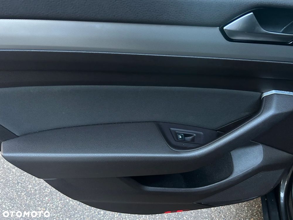 Volkswagen Passat 1.6 TDI BMT Trendline - 12