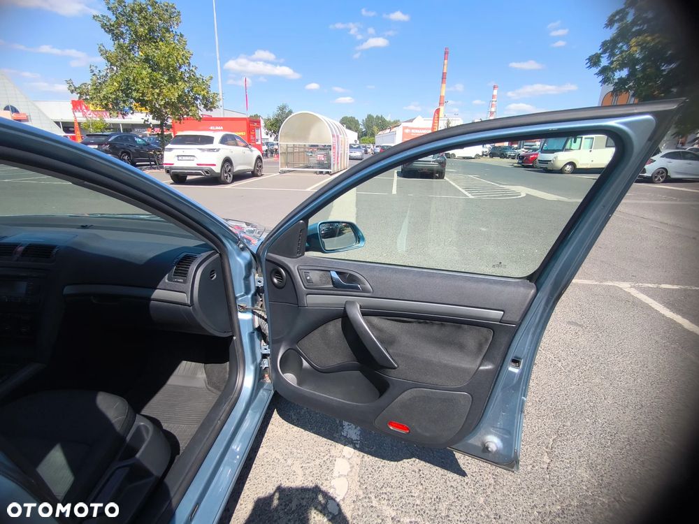 Skoda Octavia 1.6 Elegance - 17