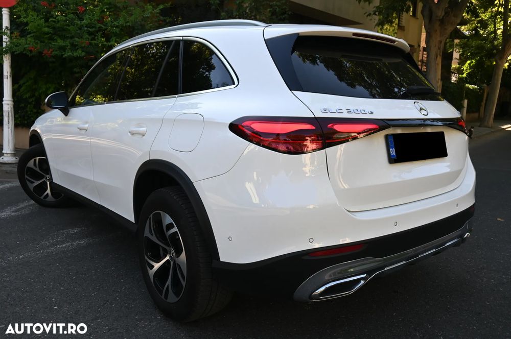 Mercedes-Benz GLC 300 e 4MATIC PHEV - 4