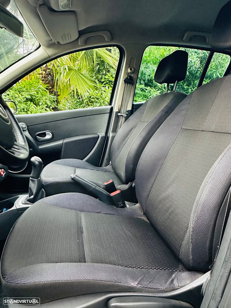 Renault Clio 1.5 dCi Confort - 19