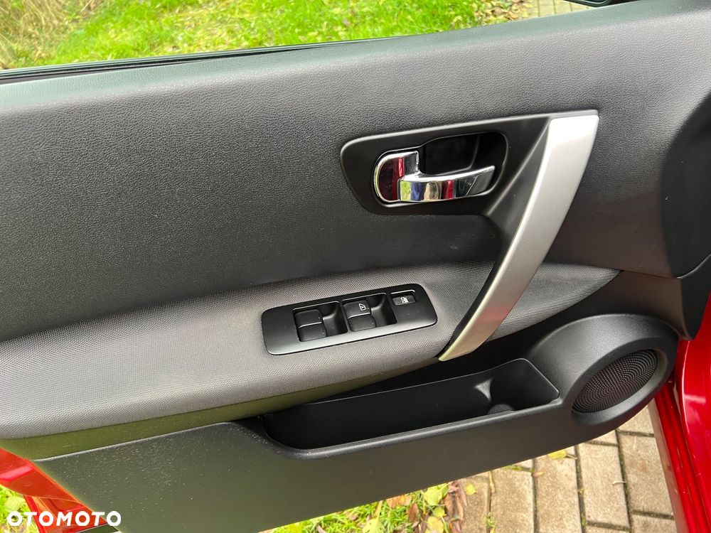 Nissan Qashqai 2.0 dCi DPF I-Way - 26