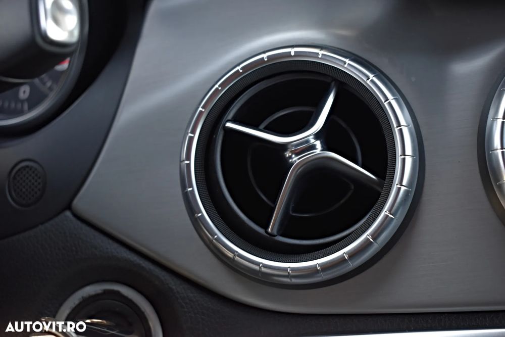 Mercedes-Benz CLA Shooting Brake 220 (CDI) d 7G-DCT Urban - 17