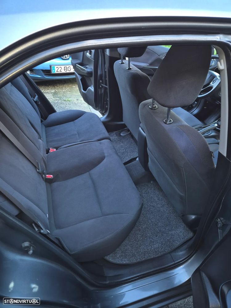 Honda Civic 1.4 i-VTEC Sport - 6