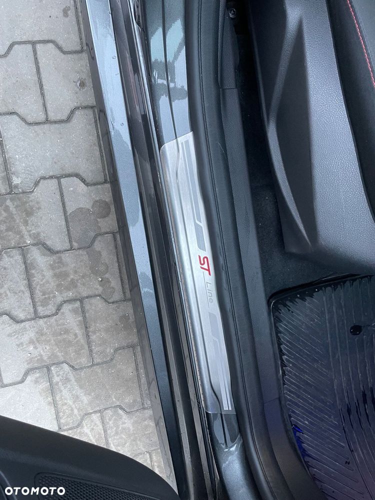 Ford Focus 1.5 EcoBoost ST-Line Black ASS - 23