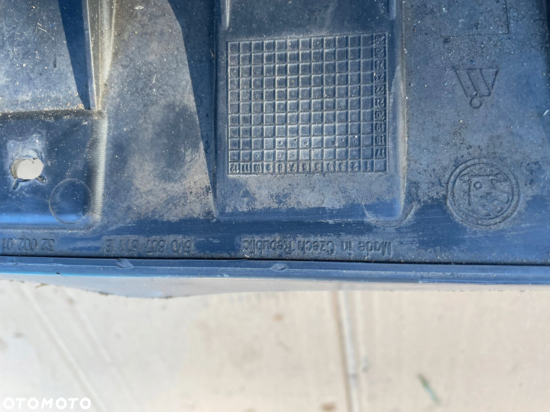 PODLOGA PŁYTA POD ZDERZAK Skoda Fabia OE 6V0807611B - 2