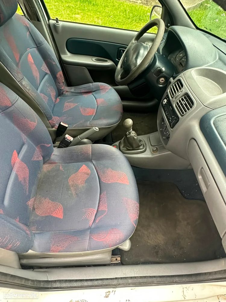 Renault Clio 1.2 - 6