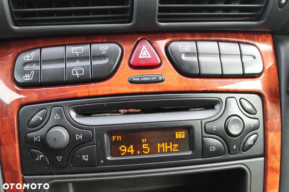 Mercedes-Benz Klasa C 200 CGI Elegance - 12