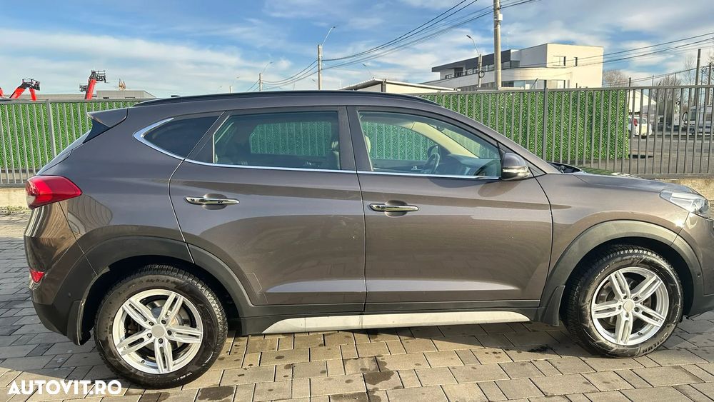 Hyundai Tucson 2.0 CRDI 4WD 6AT Luxury Pack+ - 2