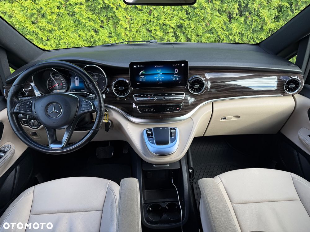 Mercedes-Benz Klasa V - 6