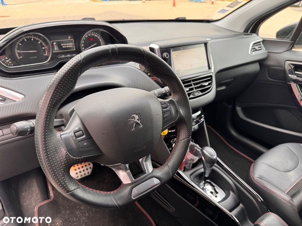 Peugeot 2008 - 8