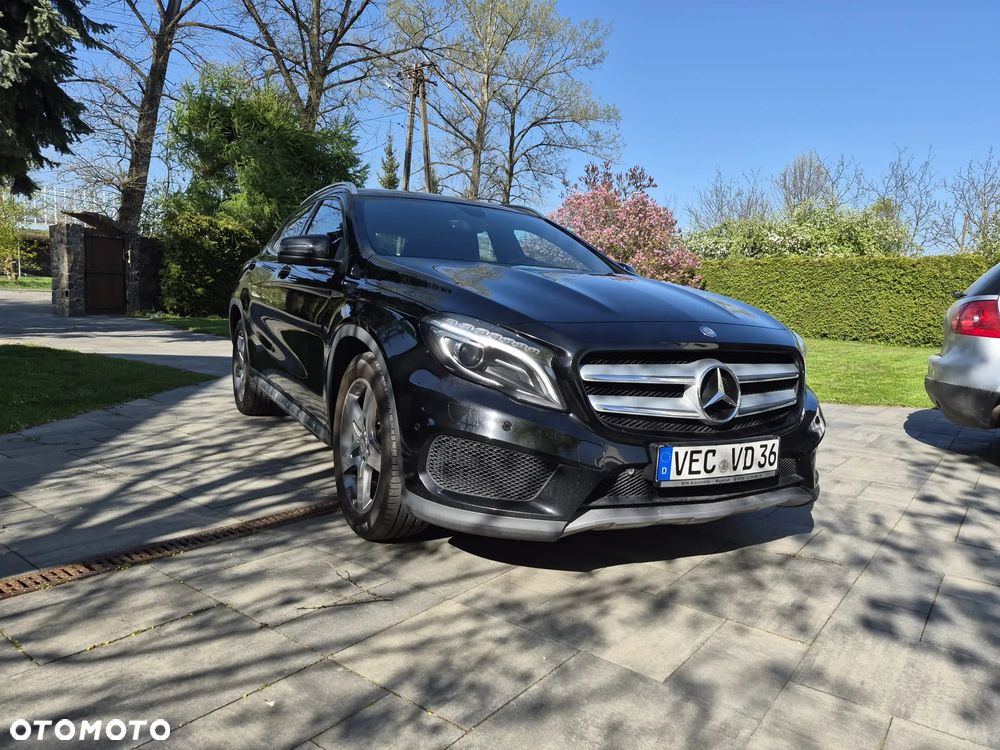 Mercedes-Benz GLA 200 AMG Line - 13