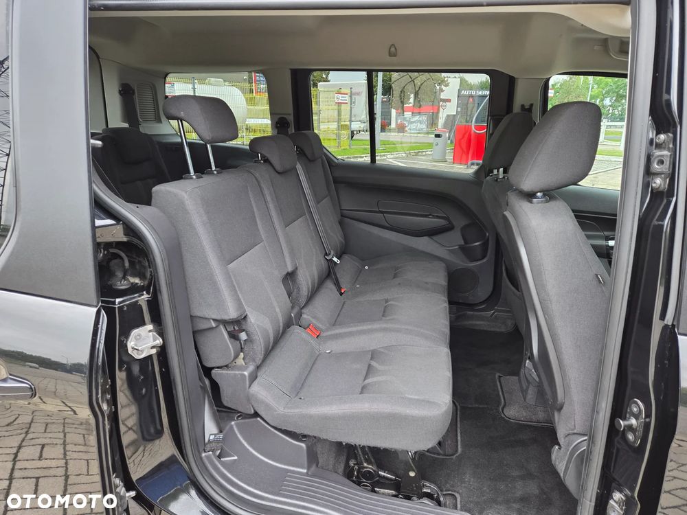 Ford Tourneo Connect Grand - 16