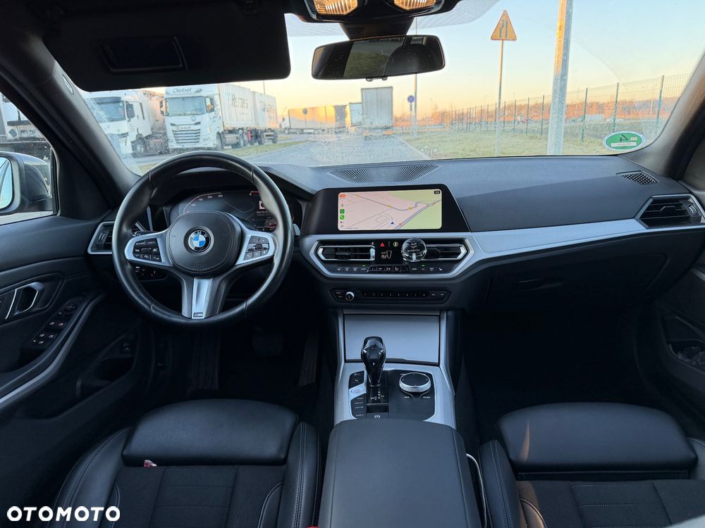 BMW Seria 3 320d xDrive - 14