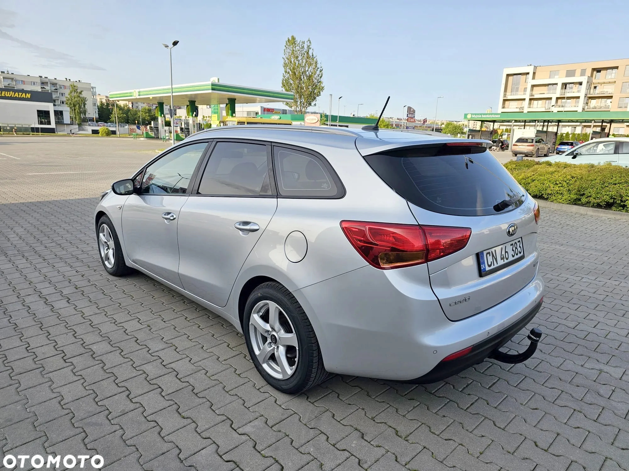 Kia Ceed 1.6 CRDi 136 ISG Platinum Edition - 10