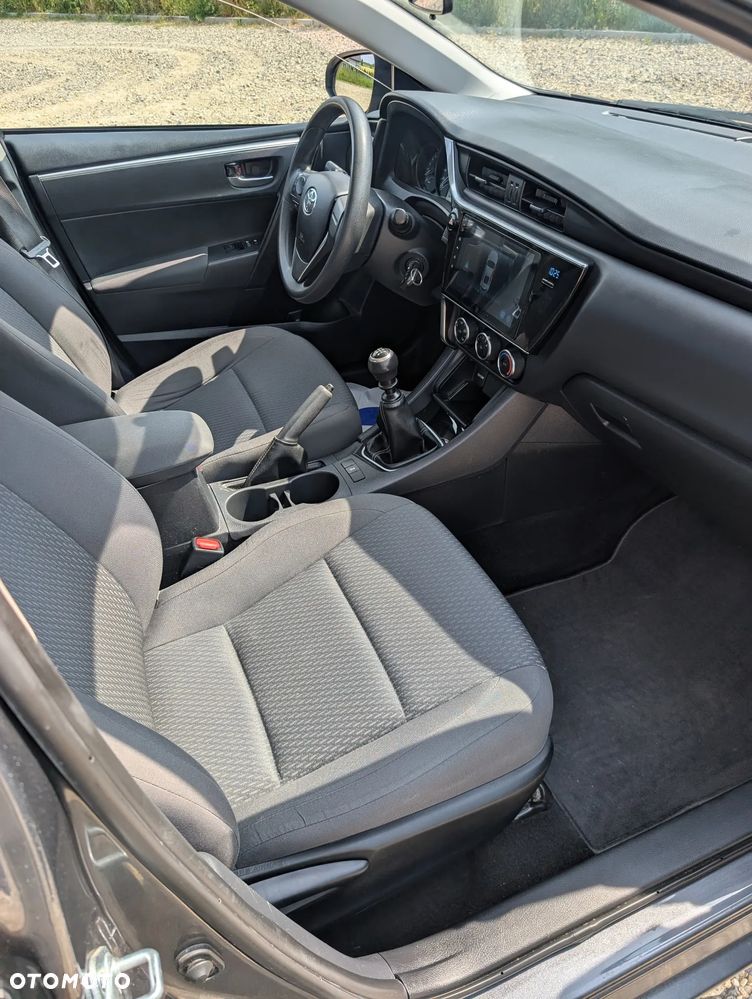 Toyota Corolla 1.6 Premium - 26