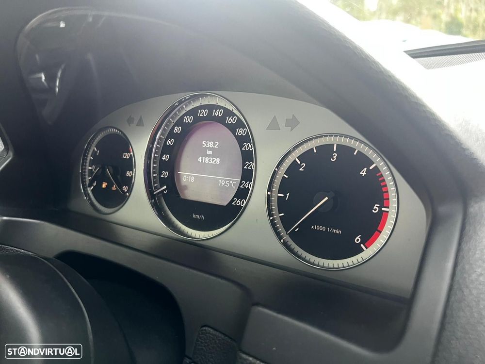 Mercedes-Benz C 220 CDi Avantgarde BlueEfficiency - 25