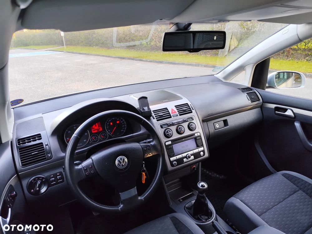 Volkswagen Touran 1.9 TDI DPF Trendline - 23