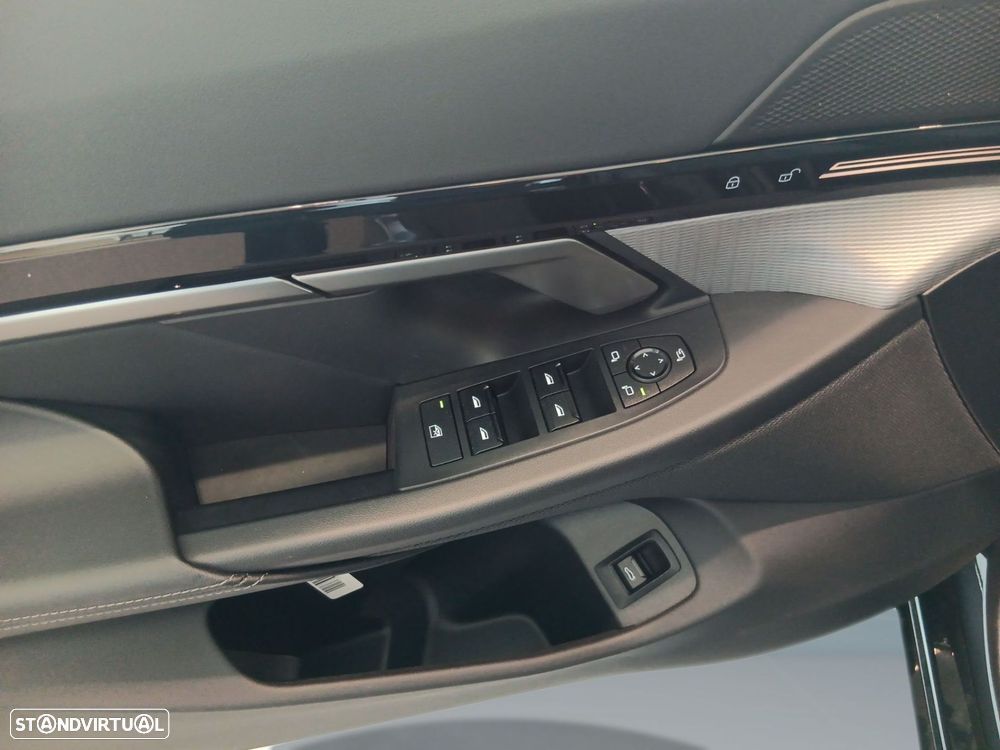 BMW 520 d Pack Desportivo M - 27