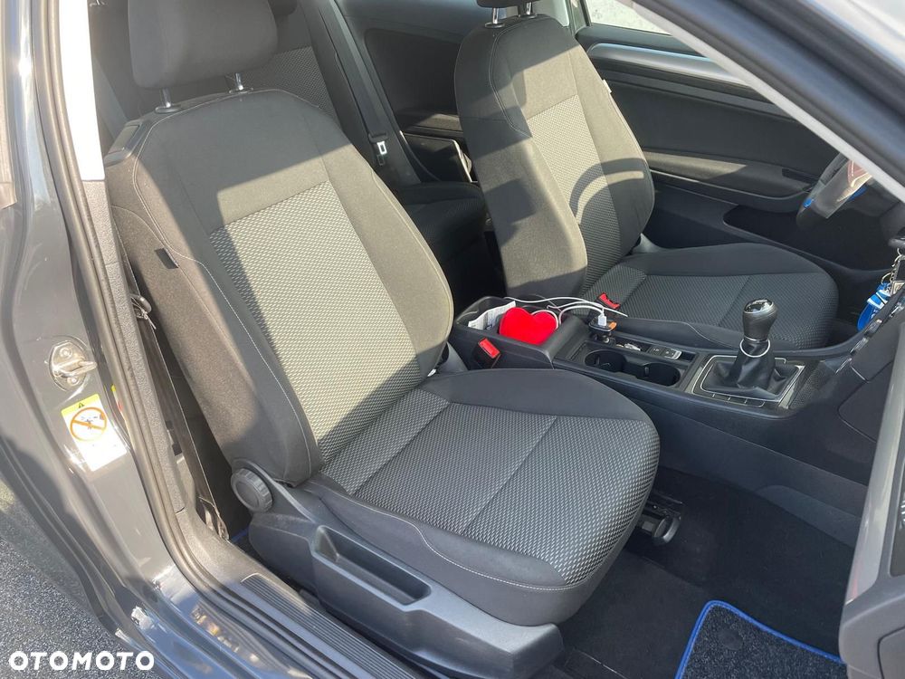 Volkswagen Golf - 13