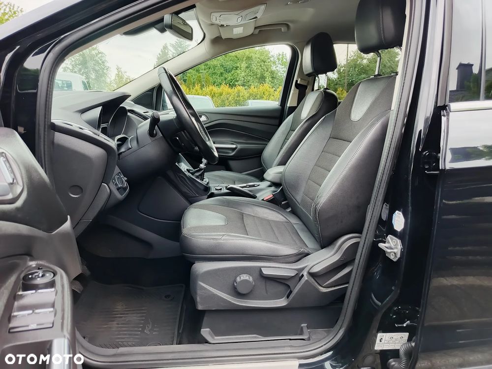 Ford Kuga 2.0 TDCi 4x4 Titanium - 6