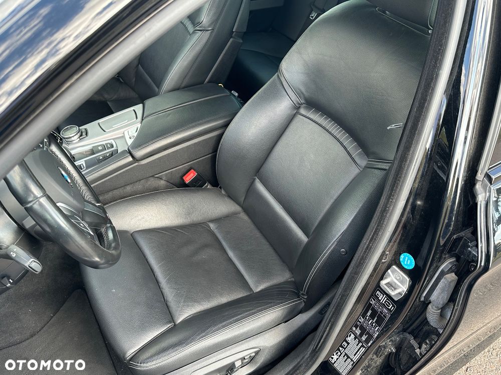 BMW Seria 5 530d xDrive - 11