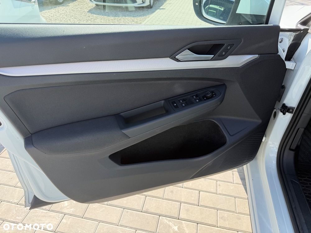 Volkswagen Golf 1.0 TSI Life - 17