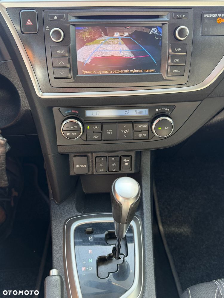 Toyota Auris 1.6 MultiMode Executive - 14