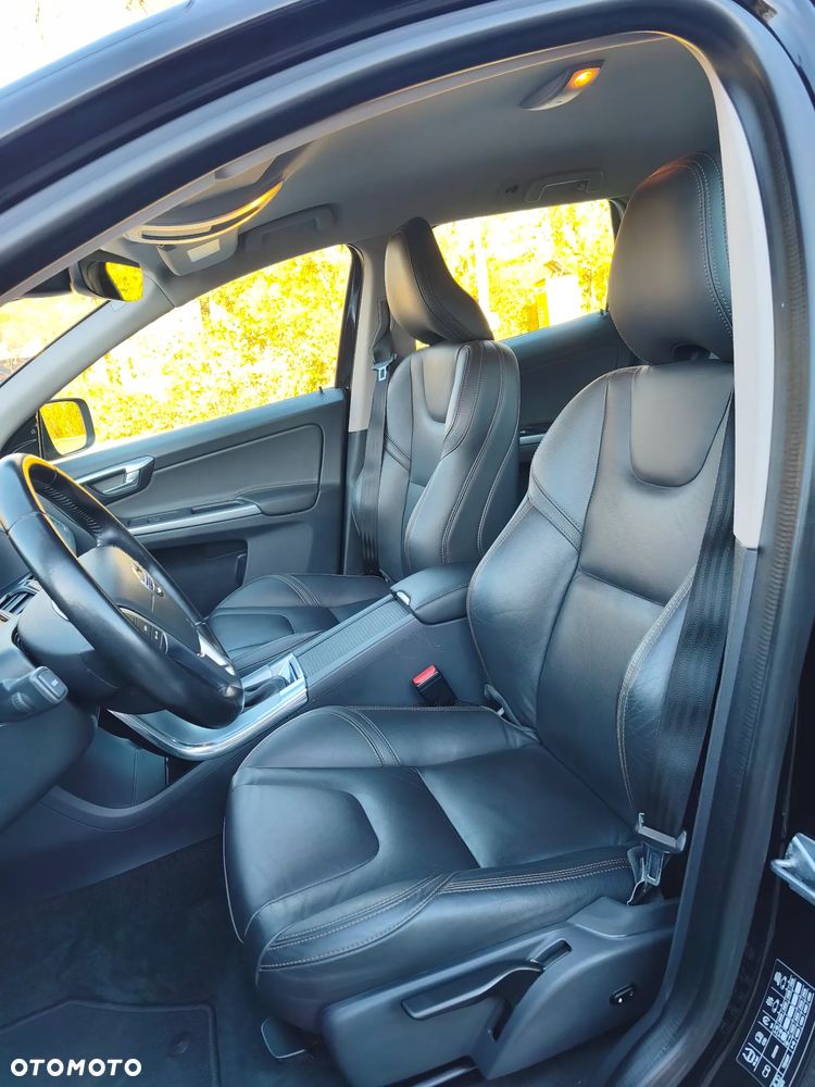 Volvo XC 60 D4 AWD Geartronic Momentum - 15
