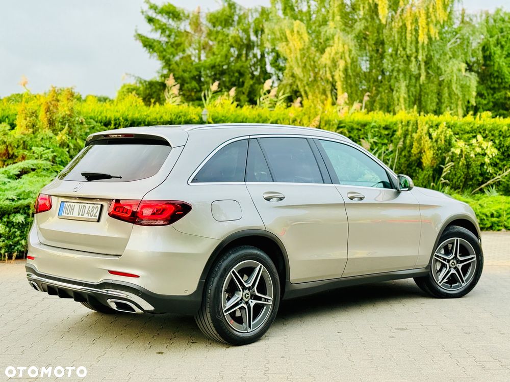 Mercedes-Benz GLC 200 4Matic 9G-TRONIC AMG Line Plus - 40