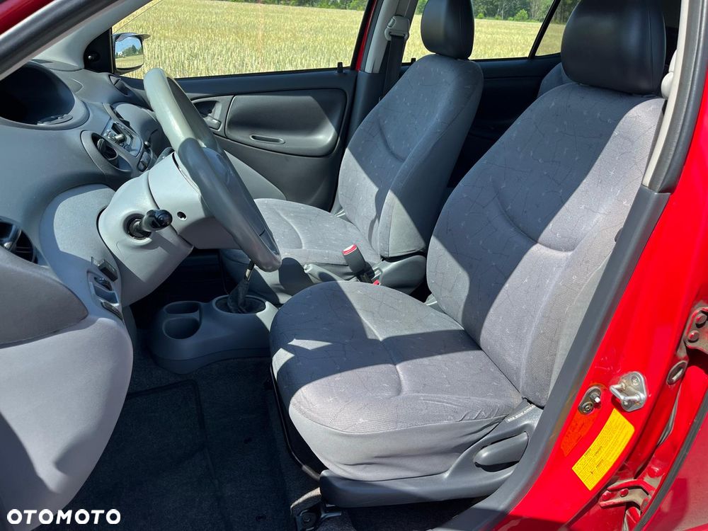 Toyota Yaris 1.0 Pak1 - 10