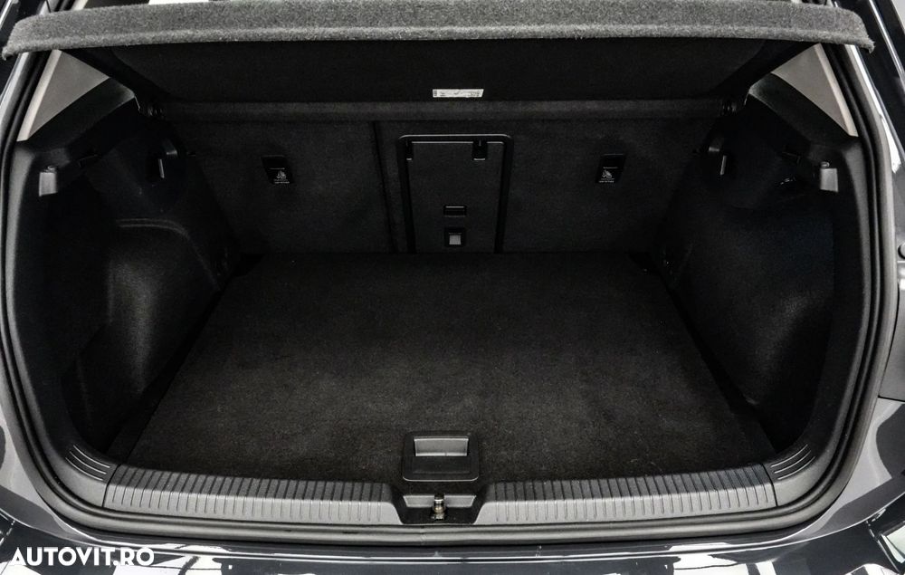 Volkswagen Golf 1.5 eTSI ACT DSG MHEV Style - 29
