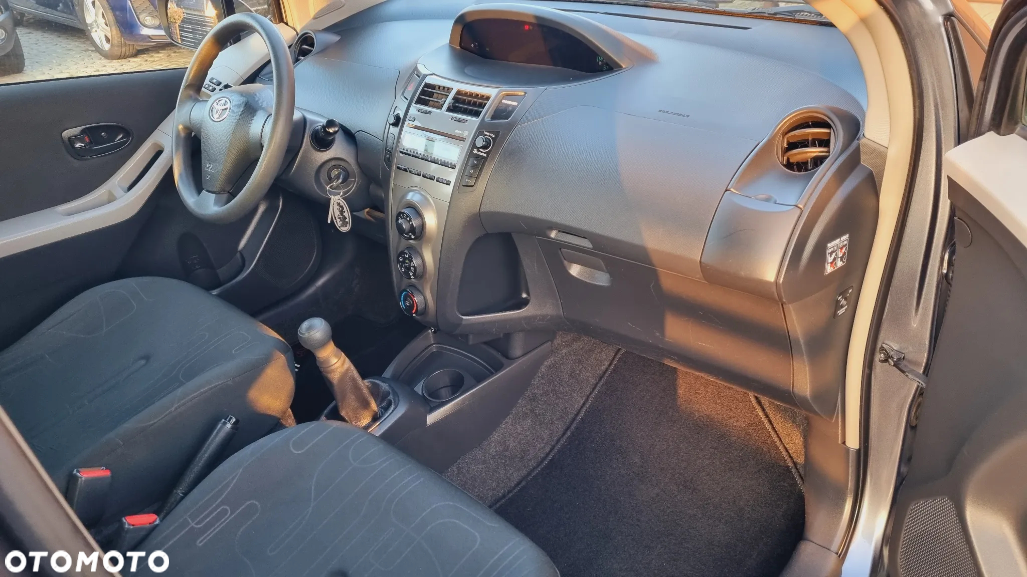 Toyota Yaris 1.0 Active - 19