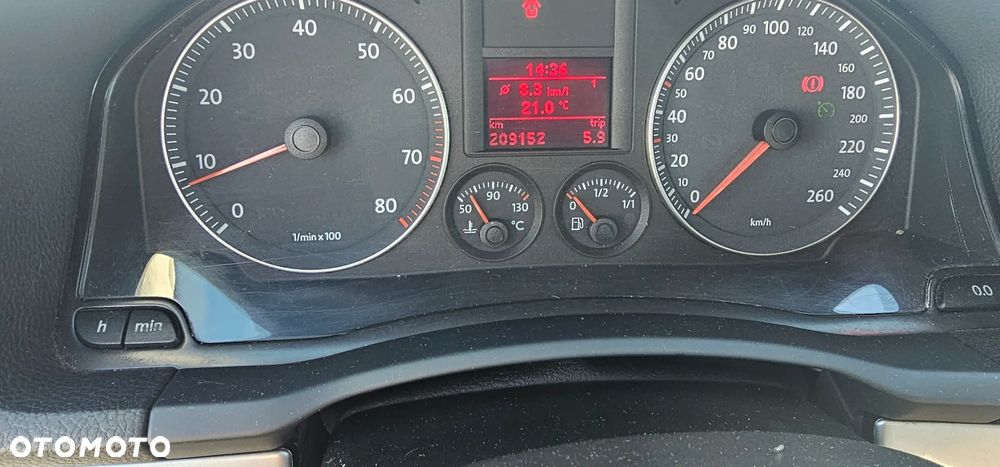 Volkswagen Golf - 10