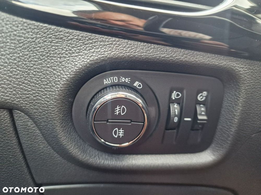 Opel Astra 1.4 Turbo Start/Stop Dynamic - 38