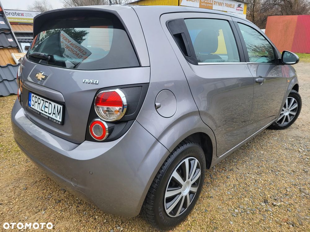 Chevrolet Aveo 1.6 LTZ - 12