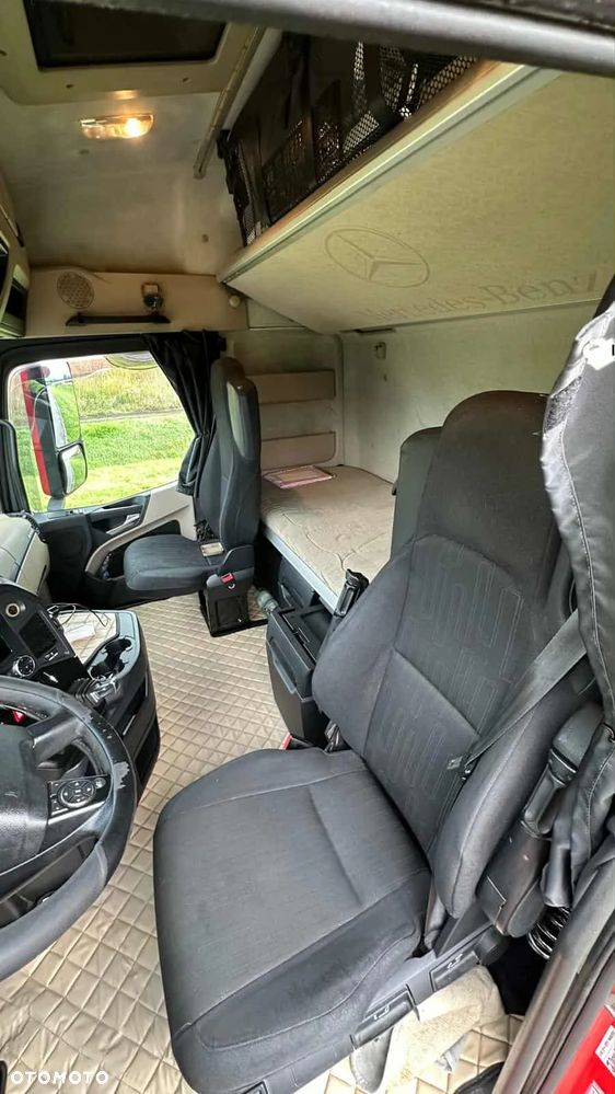 Mercedes-Benz Actros - 7