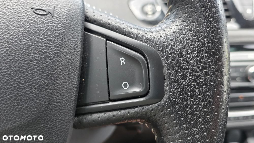 Renault Grand Scenic Gr 1.4 16V TCE Bose Edition - 23