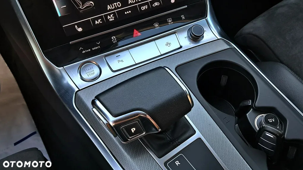 Audi A6 Avant 40 TDI quattro S tronic - 25