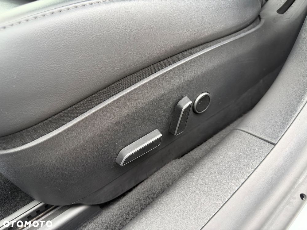 Tesla Model 3 RWD - 25